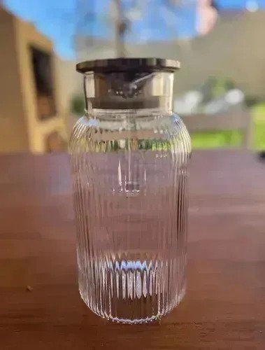Jarra Acrílica 1.5 L Con 4 Vasos Irrompibles Frío/calor - Imagen 3